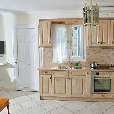 Andros Homes Sea Side Apartment & Studio غافريون المظهر الخارجي الصورة